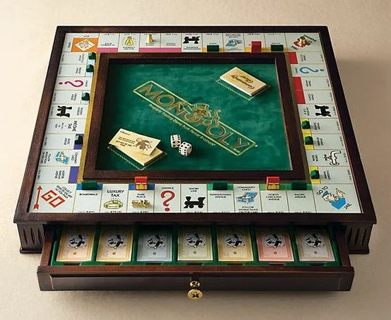 Tablero de lujo con cajón de madera y billetes de juego